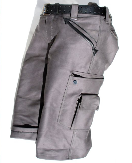 Cargo 1/2 Shorts - covering the knee